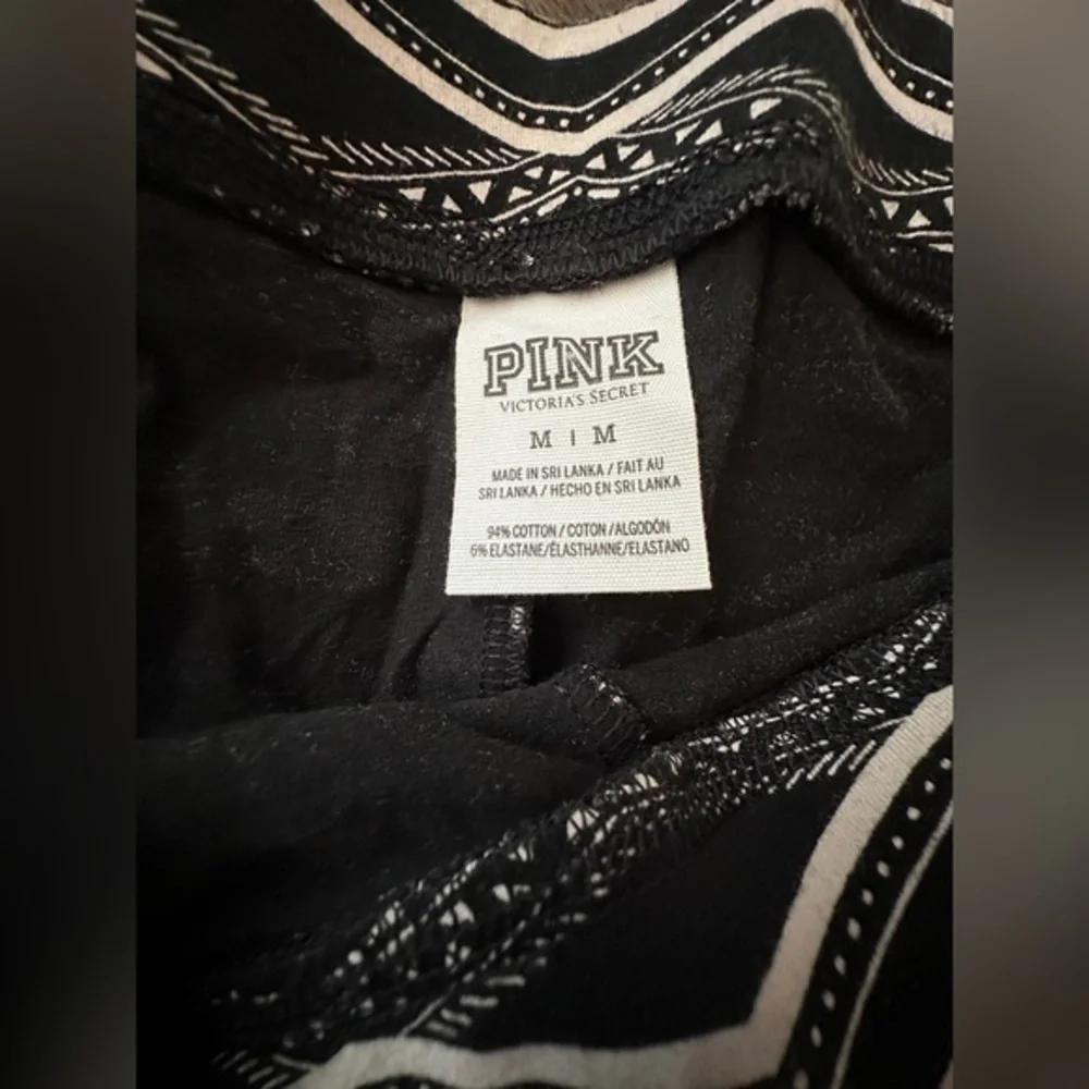 2 Pink Victoria’s Secret Leggings Medium‎ - Picture 4 of 5